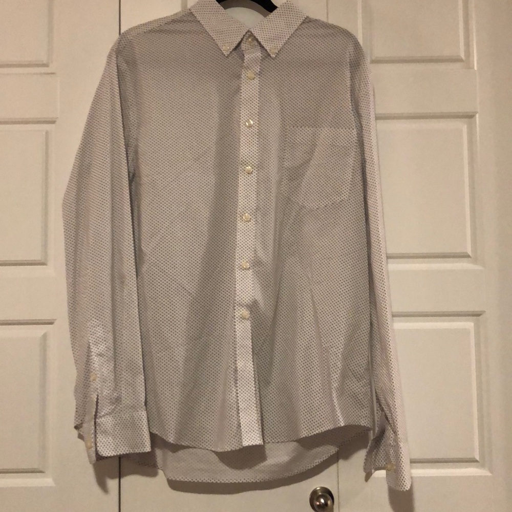 LIKE NEW Men’s dress shirt
